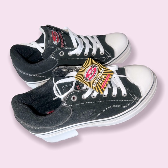 𐙚⋆˚✿˖° Sneakers 👟 𐙚⋆˚✿˖° - Picture 2 of 13